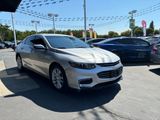Used 2018 Chevrolet Malibu LT image 2