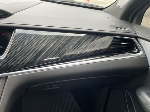 Certified 2025 Cadillac XT6 Premium Luxury AWD/4WD image 16