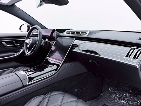 Used 2023 Mercedes-Benz Maybach S 580 4MATIC image 48