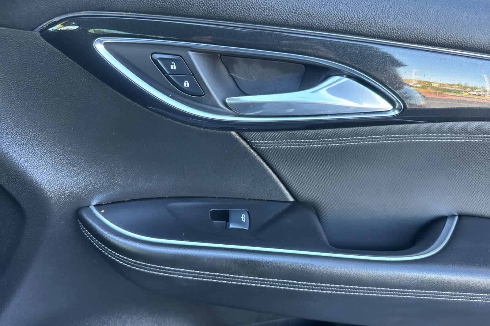 Used 2024 Buick Envision Preferred AWD/4WD image 18