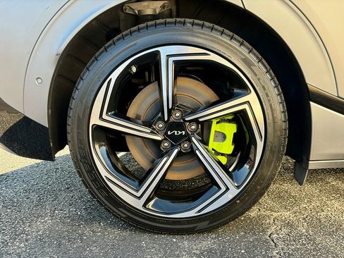 Used 2024 Kia EV6 GT image 30