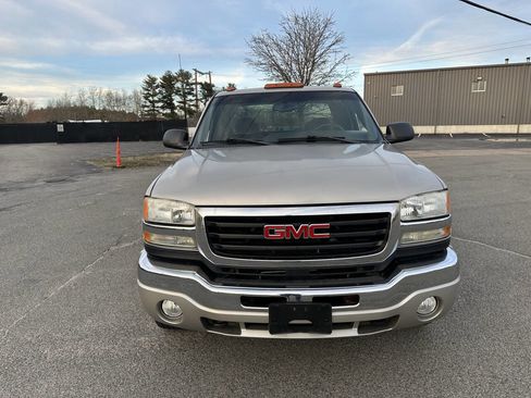 Used 2007 GMC Sierra 2500 SLE w/ Snow Plow Prep Package AWD/4WD image 8