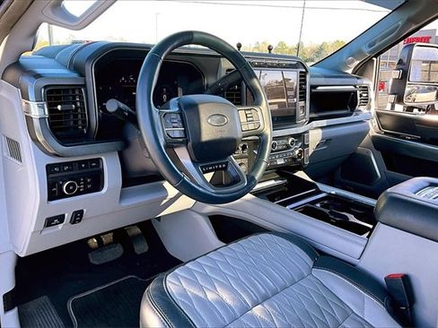 Used 2024 Ford F250 Limited image 14