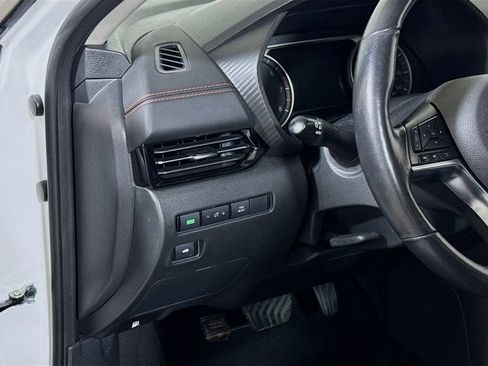Used 2024 Nissan Sentra SR w/ SR Premium Package FWD image 8