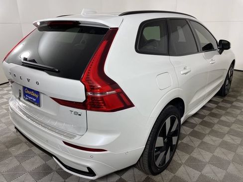 Certified 2025 Volvo XC60 T8 Plus w/ Protection Package Premier AWD/4WD image 13