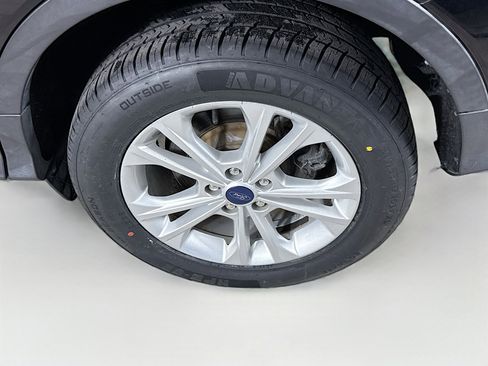 Used 2018 Ford Escape SE w/ Ford Safe & Smart Package image 37