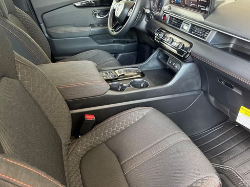 New 2026 Honda Pilot Sport image 28