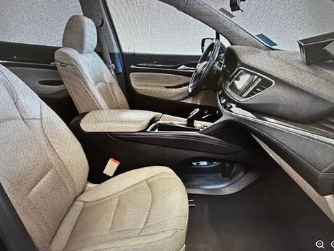 Used 2019 Buick Enclave Premium FWD image 5