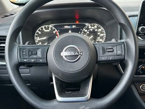 Used 2023 Nissan Rogue S image 20