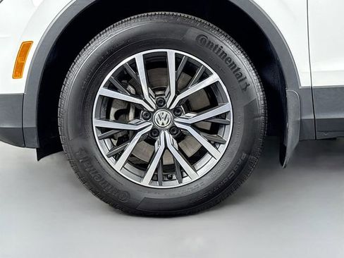 Used 2019 Volkswagen Tiguan SE AWD/4WD image 31