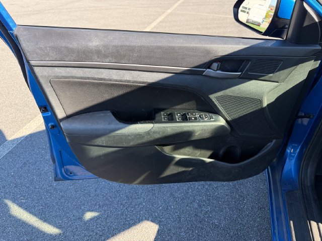 Used 2017 Hyundai Elantra Value Edition FWD image 22