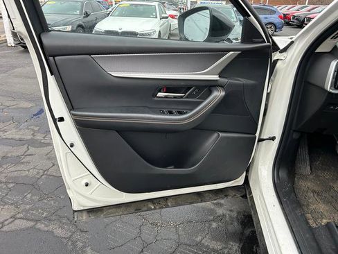 Certified 2025 MAZDA CX-70 Plug-In Hybrid w/ Premium Pkg image 9