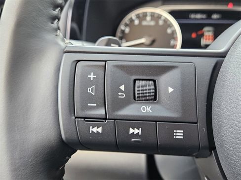 New 2025 Nissan Pathfinder SV image 24