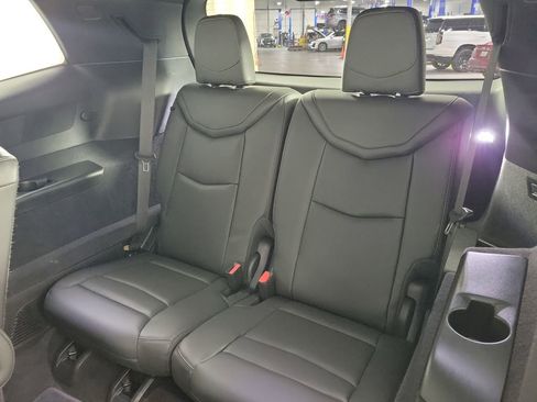 Certified 2025 Cadillac XT6 Premium Luxury w/ Technology Package FWD image 11