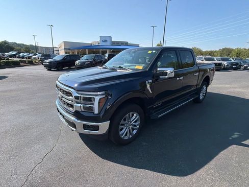 Used 2025 Ford F150 Lariat w/ Equipment Group 502A High AWD/4WD image 19