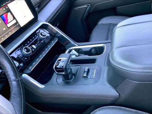 Used 2023 GMC Sierra 1500 Denali w/ Denali Reserve Package AWD/4WD image 13