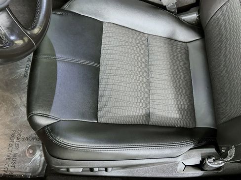 Used 2018 Chevrolet Impala LT image 20