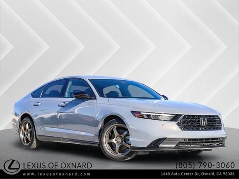 Used 2023 Honda Accord Touring image 1