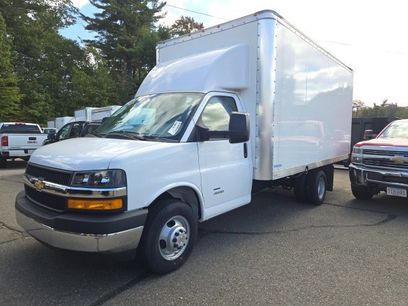 New 2024 Chevrolet Express 4500 w/ Power Convenience Package