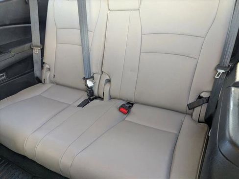 Used 2017 Honda Pilot Touring image 21