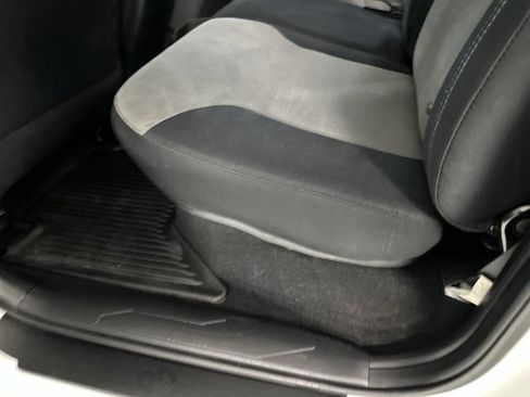 Used 2020 Toyota Tacoma TRD Off-Road image 22