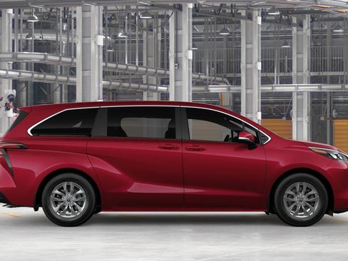 New 2026 Toyota Sienna LE image 14