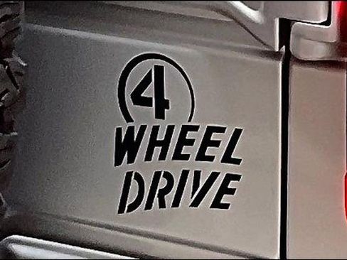 Used 2024 Jeep Wrangler Willys image 25