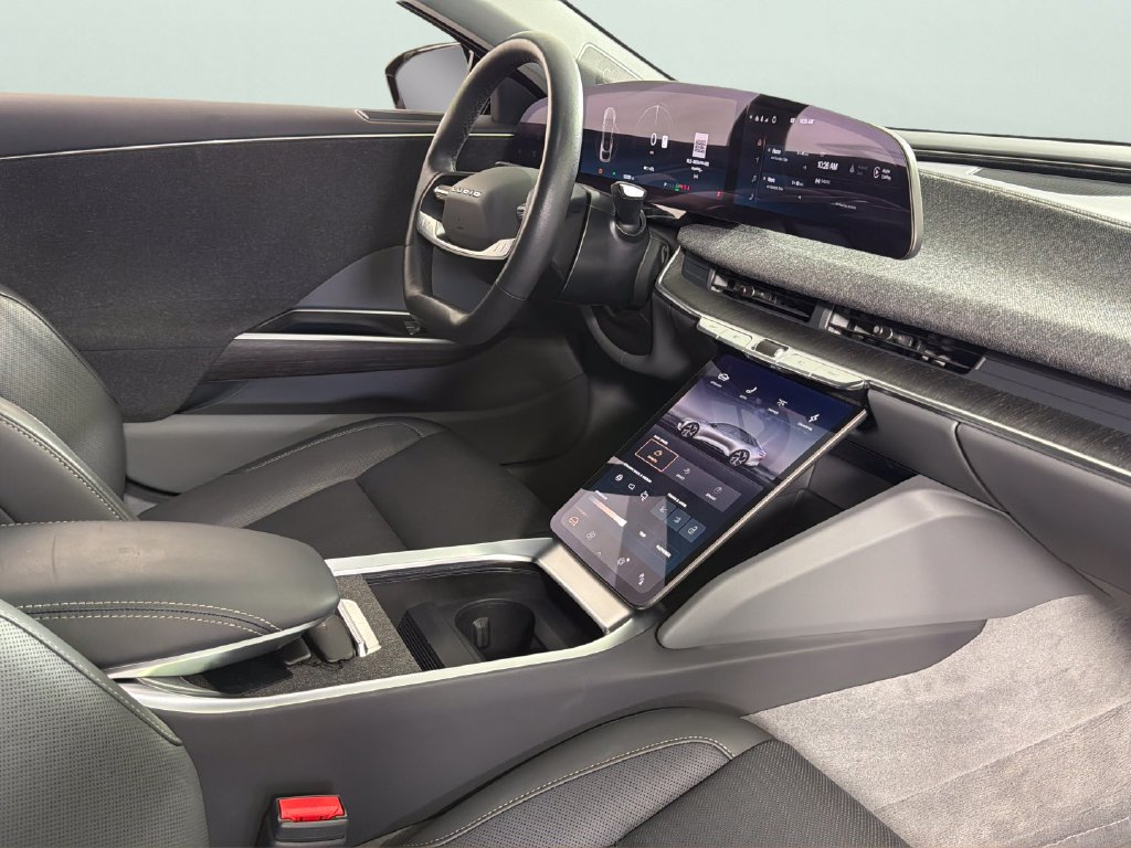 Used 2025 Lucid Air Pure RWD image 36