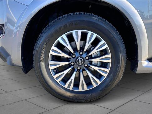 Used 2024 Nissan Armada SL w/ Midnight Edition Package image 11