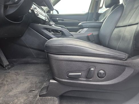 Used 2022 Kia Telluride EX w/ EX Premium Package FWD image 11