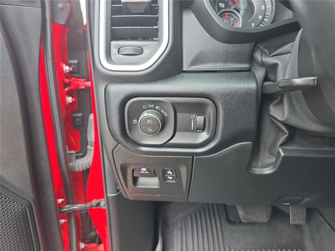 Used 2022 RAM 1500 Big Horn RWD image 34