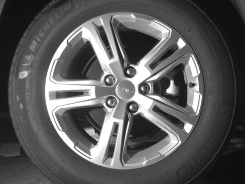 Used 2024 GMC Terrain SLE image 15