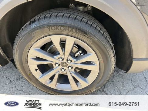 Used 2023 Ford Explorer XLT w/ Equipment Group 202A image 11