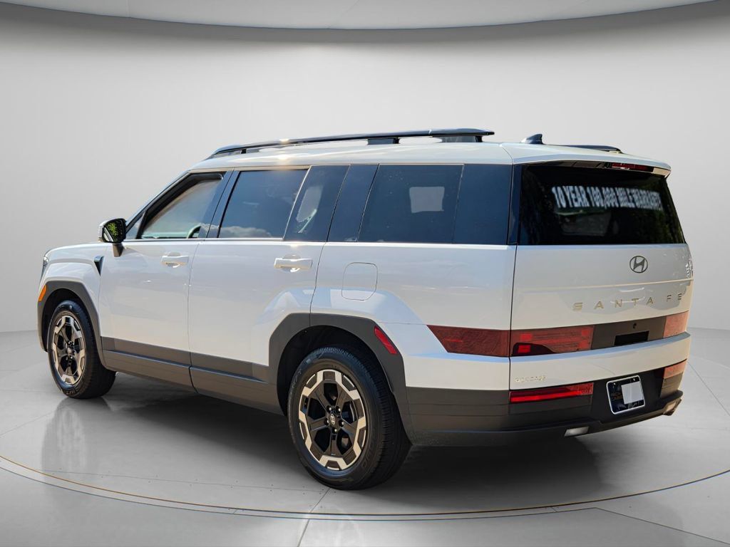 Used 2024 Hyundai Santa Fe SEL FWD image 6