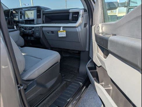 New 2025 Ford F250 XL w/ XL Chrome Package image 23