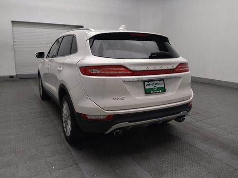 Used 2019 Lincoln MKC Premiere FWD image 5