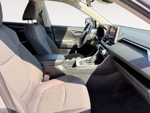 Used 2024 Toyota RAV4 XLE image 15