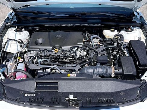 Used 2025 Toyota Camry SE FWD image 30