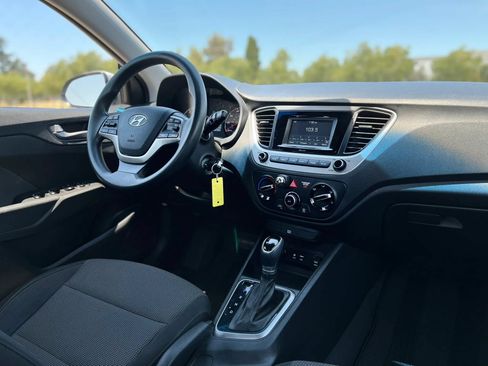 Used 2018 Hyundai Accent SE FWD image 16