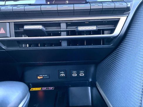 Certified 2025 Toyota Camry SE image 35