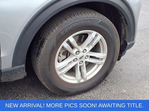 Used 2024 Ford Explorer XLT w/ Equipment Group 202A AWD/4WD image 9