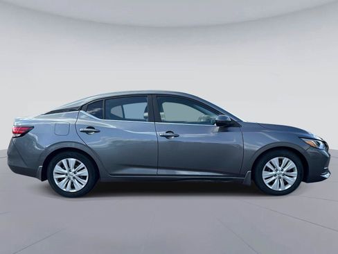 Used 2021 Nissan Sentra S FWD image 2