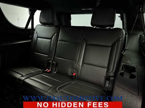 Used 2022 GMC Yukon XL Denali w/ Denali Premium Package image 17