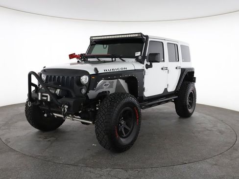 Used 2017 Jeep Wrangler Unlimited Rubicon w/ Connectivity Group AWD/4WD image 5