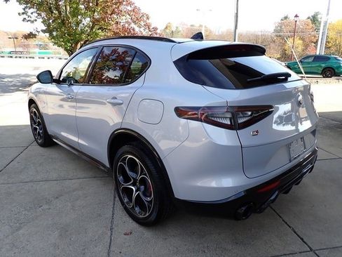 New 2025 Alfa Romeo Stelvio Sprint image 3