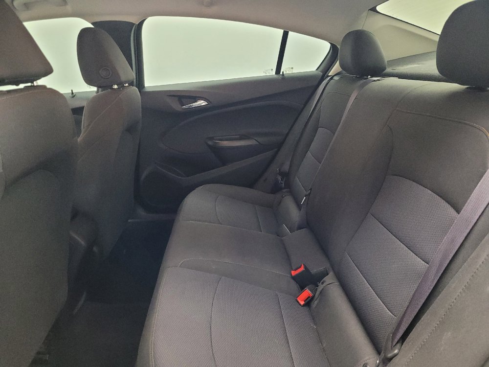 Used 2017 Chevrolet Cruze LS FWD image 18