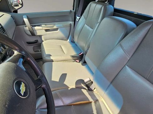 Used 2012 Chevrolet Silverado 1500 W/T RWD image 9