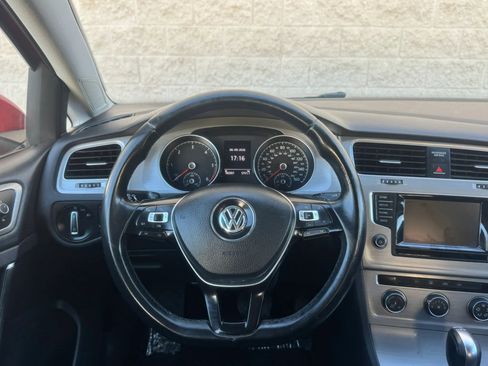 Used 2015 Volkswagen Golf TDI S FWD image 22