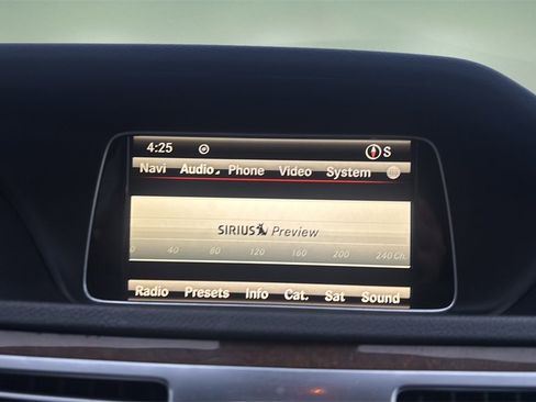 Used 2014 Mercedes-Benz E 350 4MATIC Sedan image 19