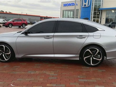 Used 2022 Honda Accord Sport image 8